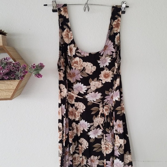 Forever 21 Dresses & Skirts - Forever 21 Black Floral Midi Dress with Cream & Light Pink Blooms
